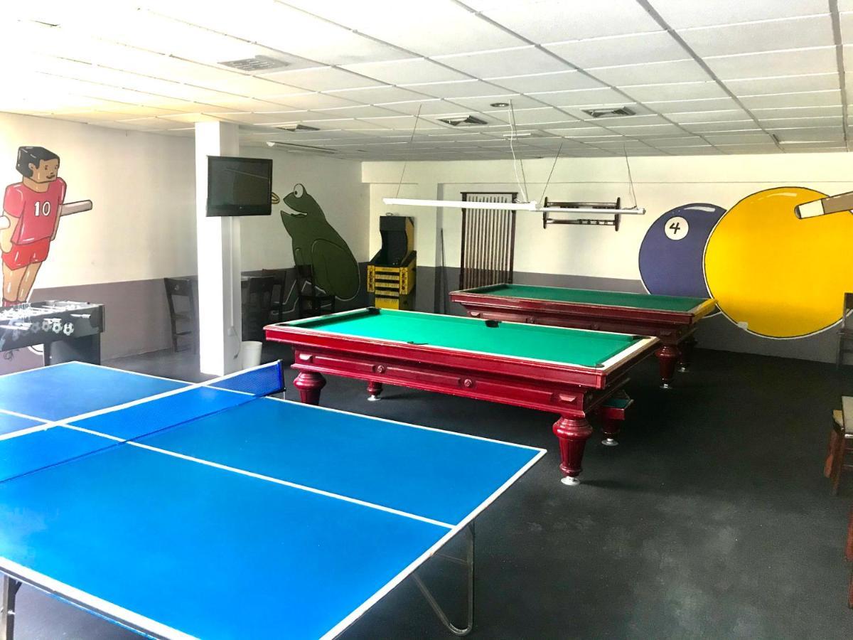 Casa Morales Hotel Internacional Y Centro De Convenciones Ibagué Zewnętrze zdjęcie The table tennis room at the National Training Centre