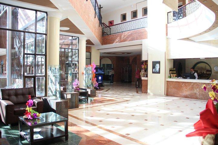 Casa Morales Hotel Internacional Y Centro De Convenciones Ibagué Zewnętrze zdjęcie Lobby