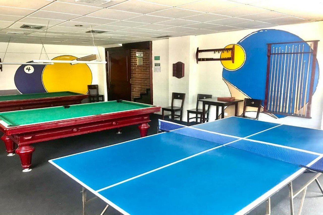 Casa Morales Hotel Internacional Y Centro De Convenciones Ibagué Zewnętrze zdjęcie Table tennis tables at the hostel