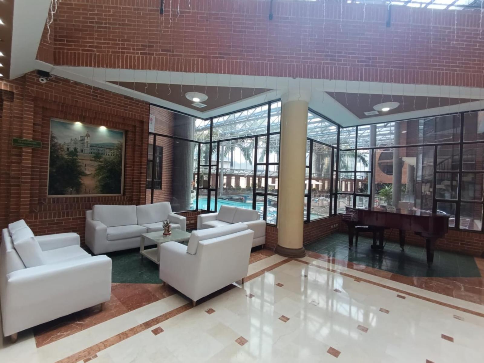 Casa Morales Hotel Internacional Y Centro De Convenciones Ibagué Zewnętrze zdjęcie Lobby